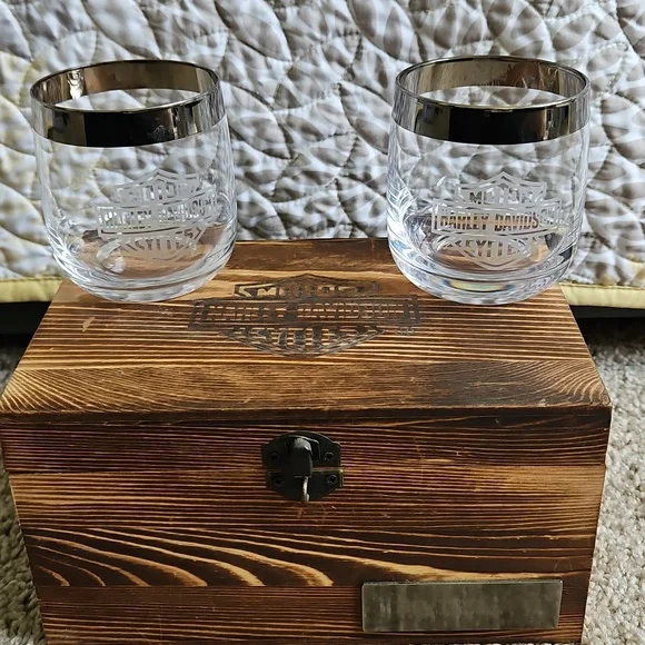 Harley-Davidson Whisky Glasses, Set Of 2 With Box - Picture 2 of 6